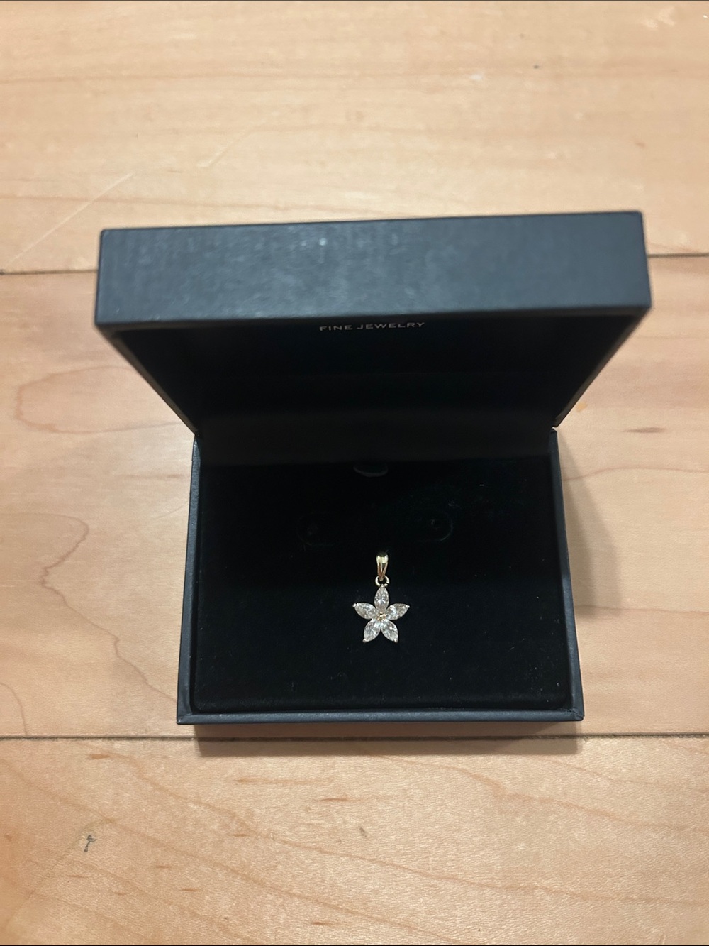 14k Gold Multi-Petal Flower Pendant.